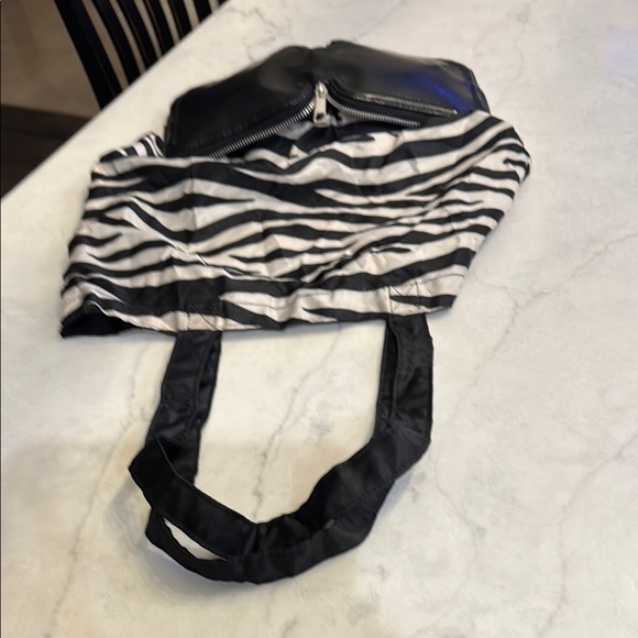 Zebra Print Tote Bag - Picture 4 of 5